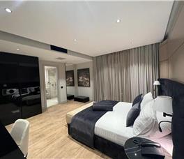 Dhome dyshe Deluxe me ballkon