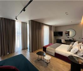 Dhome dyshe Deluxe me ballkon dhe pamje nga deti