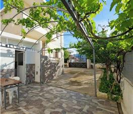 Vila Kristian / Cozy Veranda Kristian