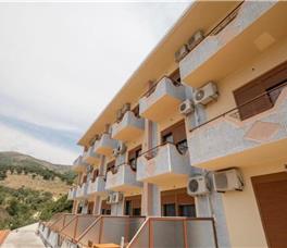 Panorama Hotel, Potam