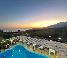 Panorama Hotel, Potam