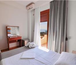 Panorama Hotel, Potam