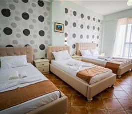 Panorama Hotel, Potam