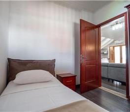 Apartament 3+1 per 5 persona