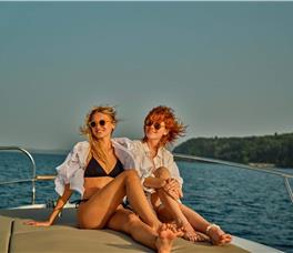 Avali, Mar-Bella Collection