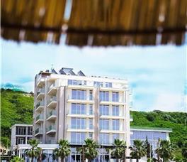 Lotus Beach Resort Karpen