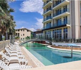 Lotus Beach Resort Karpen