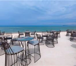 Lotus Beach Resort Karpen