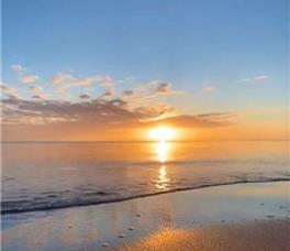 Lotus Beach Resort Karpen