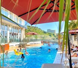 Lotus Beach Resort Karpen