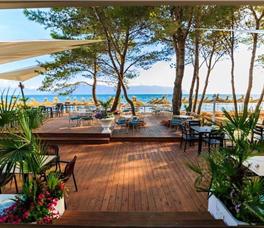 Ecuador Resort Zvernec