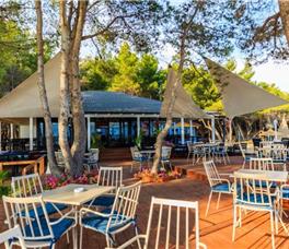 Ecuador Resort Zvernec