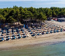 Ecuador Resort Zvernec