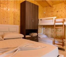 Ecuador Resort Zvernec