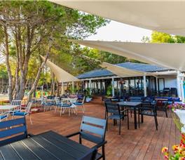 Ecuador Resort Zvernec