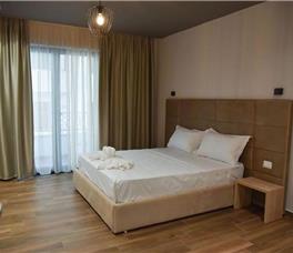 Double room Deluxe with Balcony and Partial Sea view