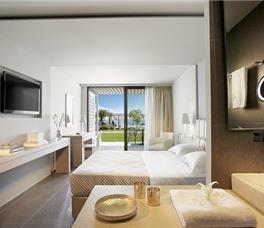 Lichnos Beach Hotel & Suites 