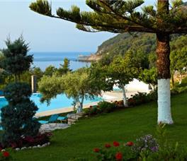 Lichnos Beach Hotel & Suites 