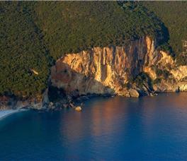 Lichnos Beach Hotel & Suites 