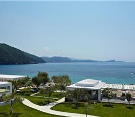 Lichnos Beach Hotel & Suites 