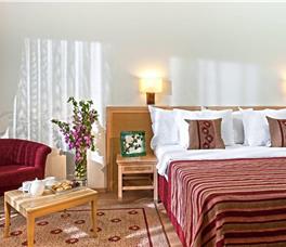 Maritim Pine Beach Resort