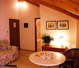 Andreolas Luxury Suites