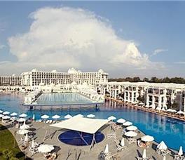 Titanic Deluxe Resort & Spa
