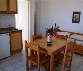 Beachfront Salvanos Apartments