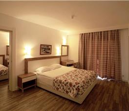 Jacaranda Club & Resort