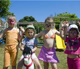 Jacaranda Club & Resort