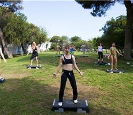 Jacaranda Club & Resort