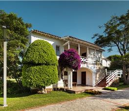 Jacaranda Club & Resort