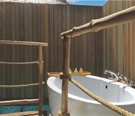 Constance Moofushi Resort Maldives 