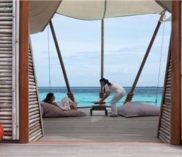 Constance Moofushi Resort Maldives 