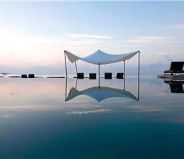 Constance Moofushi Resort Maldives 