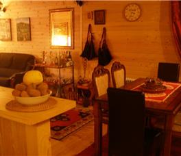 Vila 3 dhoma gjumi + dhoma ndenjeje