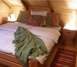 Vila 3 dhoma gjumi + dhoma ndenjeje