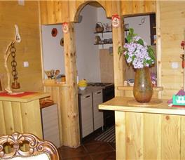 Vila 3 dhoma gjumi + dhoma ndenjeje