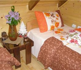 Vila 3 dhoma gjumi + dhoma ndenjeje