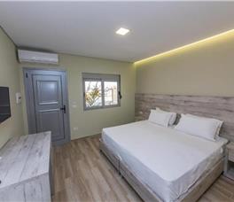 Double room Standard Side Sea View (double bed + extra bed if necessary)