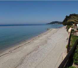 Leonidas Hotel & apartments