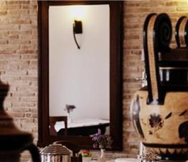 Pelican Bay Art Hotel