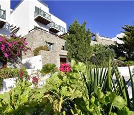 Pelican Bay Art Hotel