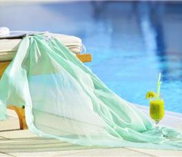 Pelican Bay Art Hotel