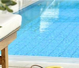 Pelican Bay Art Hotel