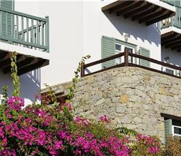 Pelican Bay Art Hotel