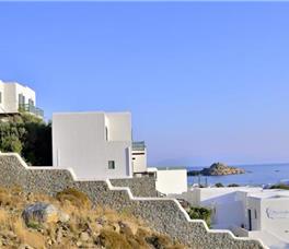 Pelican Bay Art Hotel