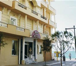 Mantas Seaside Boutique Hotel 