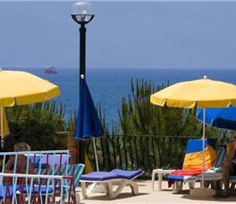 Fantasia Deluxe Hotel