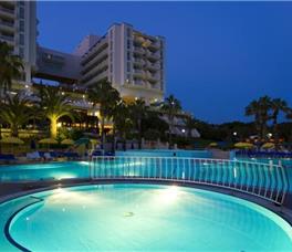 Fantasia Deluxe Hotel